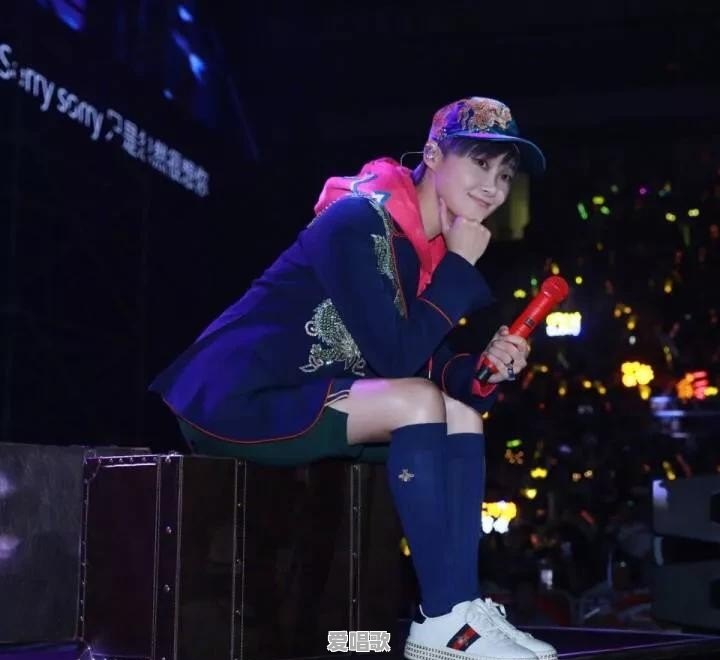 张碧晨是吴莫愁怒怼的女歌手吗 张碧晨是吴莫愁怒怼的女歌手吗 - 爱唱歌
