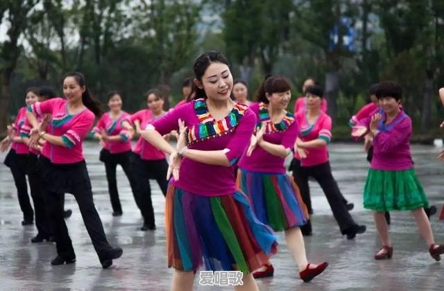 有没有发现现在广场舞的音乐越来越劲爆,动感 有没有发现现在广场舞的音乐越来越劲爆,动感 - 爱唱歌