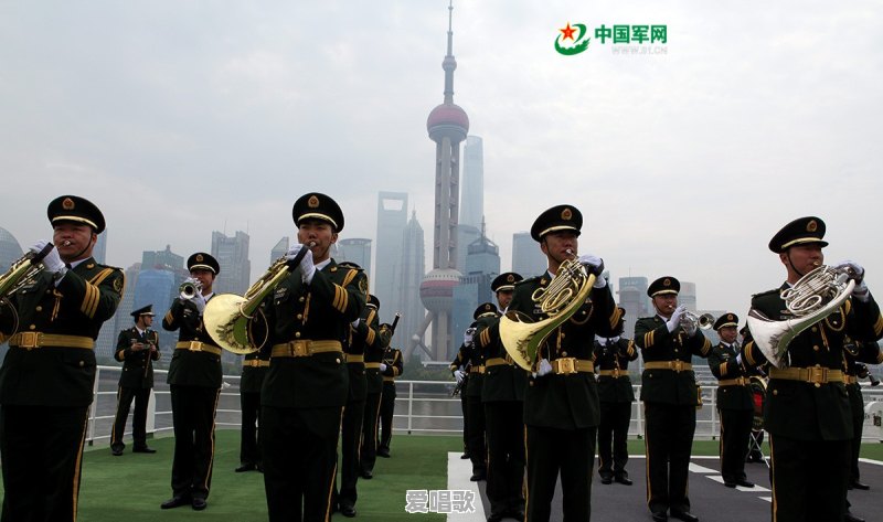 进行曲音乐体裁的表现情绪是怎样的 进行曲音乐体裁的表现情绪是怎样的 - 爱唱歌