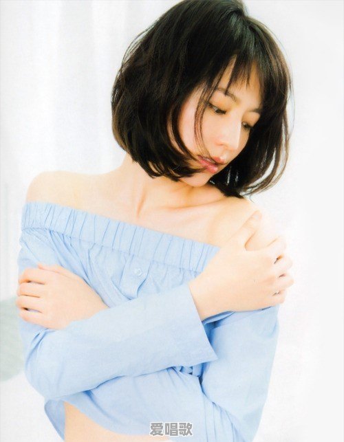 70岁的日本主妇走在街头被搭讪,无惧时光的女人,究竟有多美 70岁的日本主妇走在街头被搭讪,无惧时光的女人,究竟有多美 - 爱唱歌