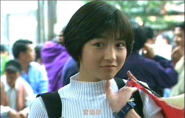 70岁的日本主妇走在街头被搭讪,无惧时光的女人,究竟有多美 70岁的日本主妇走在街头被搭讪,无惧时光的女人,究竟有多美 - 爱唱歌