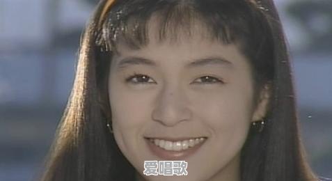 70岁的日本主妇走在街头被搭讪,无惧时光的女人,究竟有多美 70岁的日本主妇走在街头被搭讪,无惧时光的女人,究竟有多美 - 爱唱歌
