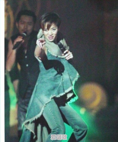 同样是歌坛巨星,梅艳芳比邓丽君,徐小凤,王菲厉害的点是啥 同样是歌坛巨星,梅艳芳比邓丽君,徐小凤,王菲厉害的点是啥 - 爱唱歌
