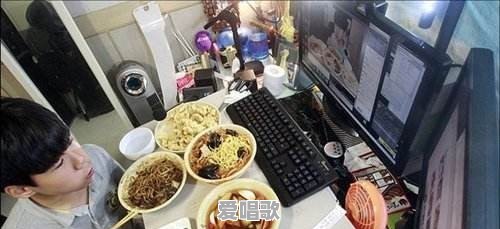做网络主播一天的生活是怎样的?收入如何 做网络主播一天的生活是怎样的?收入如何 - 爱唱歌
