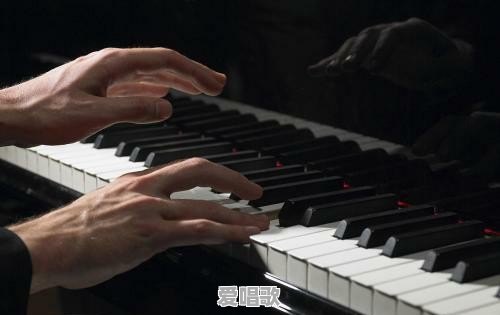 钢琴和古筝学哪个好 钢琴和古筝学哪个好 - 爱唱歌