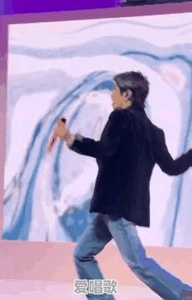 华晨宇靠什么赢得歌坛地位的?创作能力、演唱功底还是粉丝吹捧 华晨宇靠什么赢得歌坛地位的?创作能力、演唱功底还是粉丝吹捧 - 爱唱歌