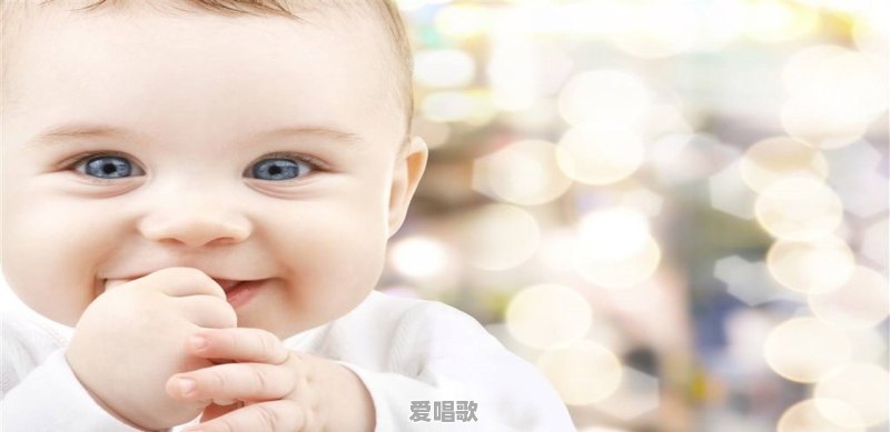 孩子听音乐就晃动身体,怎么给她做音乐启蒙 孩子听音乐就晃动身体,怎么给她做音乐启蒙 - 爱唱歌