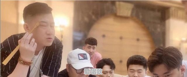 4AM官宣微博杯参赛阵容：韦神，王欣，小龙，小绝“新龙神绝”参赛，你看好他们吗 - 爱唱歌