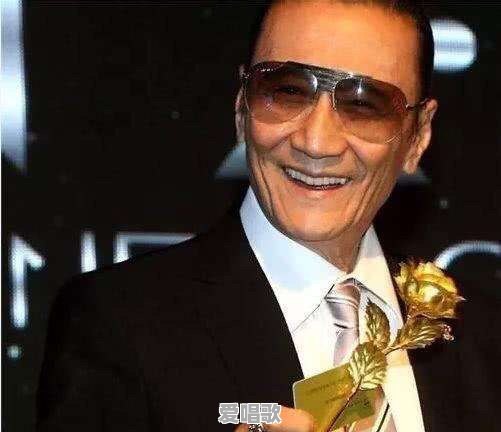 为何迈克尔杰克逊有场演唱会现会晕倒几百人,死几十个人 为何迈克尔杰克逊有场演唱会现会晕倒几百人,死几十个人 - 爱唱歌