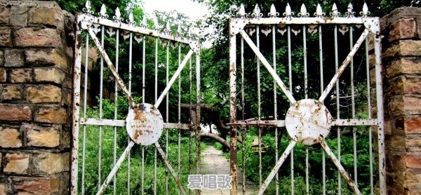 为什么我们普通人唱歌唱不上去 为什么我们普通人唱歌唱不上去 - 爱唱歌