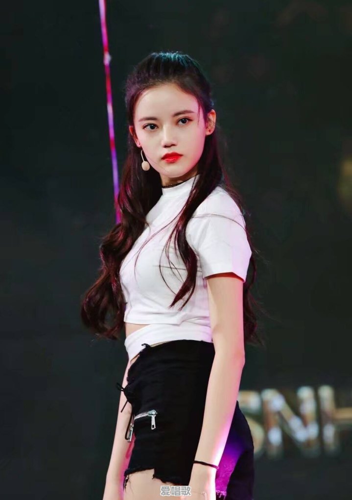 江苏跨年晚会为林俊杰伴舞的美人鱼惊艳全场,这个演员究竟是谁 江苏跨年晚会为林俊杰伴舞的美人鱼惊艳全场,这个演员究竟是谁 - 爱唱歌