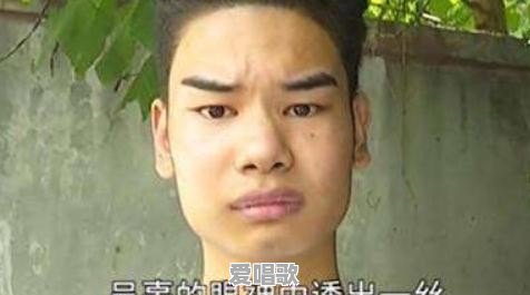 为什么现在很多人都追捧网红?现在年轻人好多都不上班,靠虚拟网络来挣钱 为什么现在很多人都追捧网红?现在年轻人好多都不上班,靠虚拟网络来挣钱 - 爱唱歌