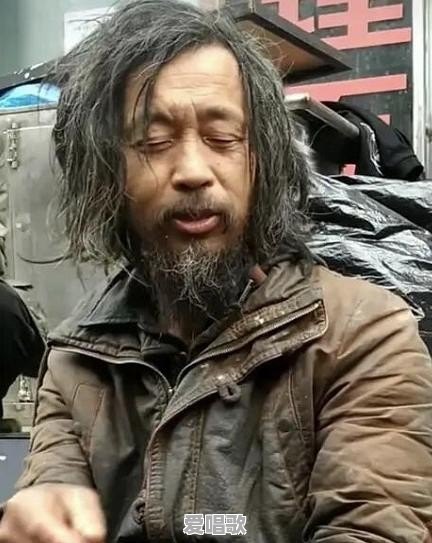 当代中国歌唱家中,谁的表情最夸张 当代中国歌唱家中,谁的表情最夸张 - 爱唱歌