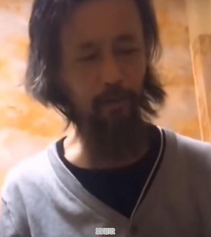 当代中国歌唱家中,谁的表情最夸张 当代中国歌唱家中,谁的表情最夸张 - 爱唱歌