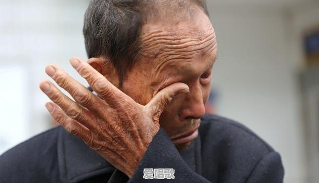 为什么人去世了,又唱又跳,还有烟火表演 为什么人去世了,又唱又跳,还有烟火表演 - 爱唱歌
