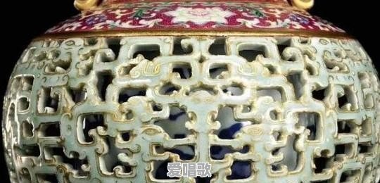 乾隆玲珑夹层瓶在香港拍出超7000万港元,为什么价这么高 乾隆玲珑夹层瓶在香港拍出超7000万港元,为什么价这么高 - 爱唱歌