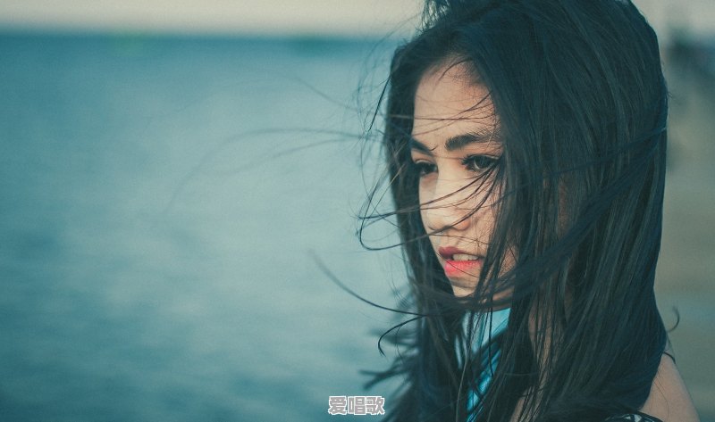 一个会为你流泪，哭的像个孩子的男人，是真的爱你吗 - 爱唱歌