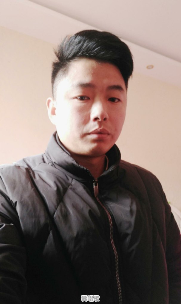 一个人不懂音乐理论，也不会乐器，单纯的就是喜欢听歌唱歌，有前景吗 - 爱唱歌
