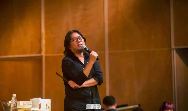 对于苏打绿中的吴青峰,你怎么看 对于苏打绿中的吴青峰,你怎么看 - 爱唱歌
