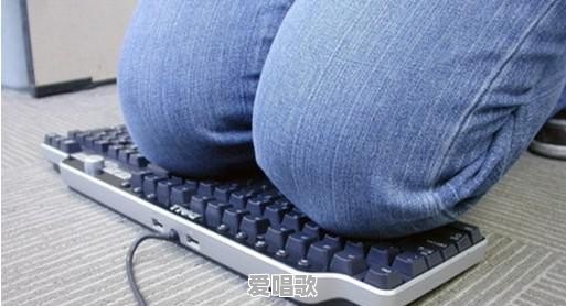 女生心情不好时怎么聊天?哪些套路可以瞬间逗她开心 女生心情不好时怎么聊天?哪些套路可以瞬间逗她开心 - 爱唱歌