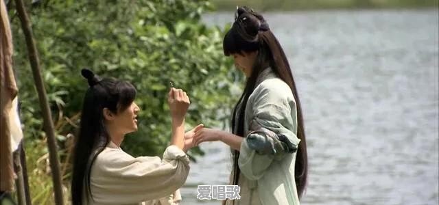 《念奴娇·赤壁怀古》是如何押韵的 《念奴娇·赤壁怀古》是如何押韵的 - 爱唱歌