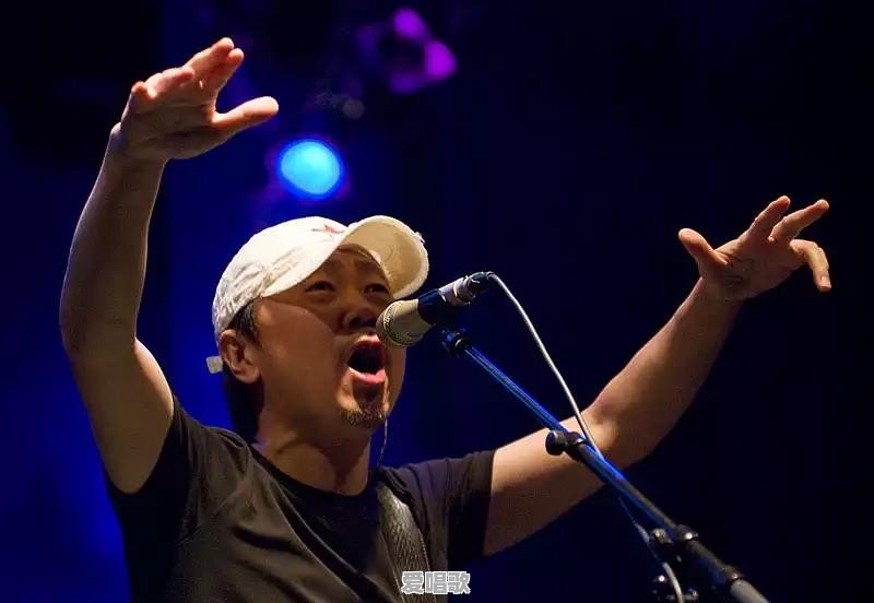 凭什么说崔健比黄家驹更摇滚 凭什么说崔健比黄家驹更摇滚 - 爱唱歌