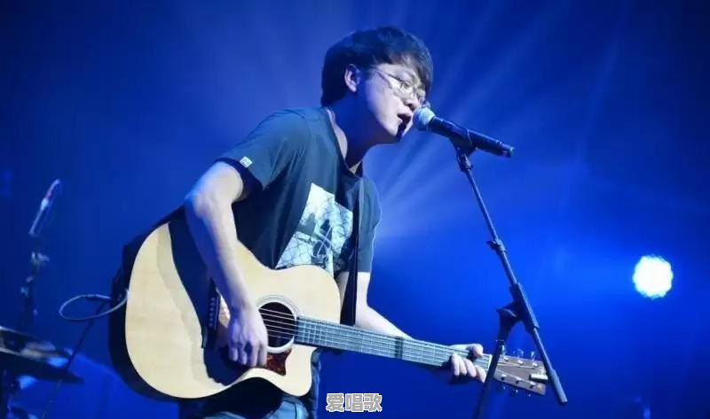 不怎么出名但唱功一流的歌手有哪些 不怎么出名但唱功一流的歌手有哪些 - 爱唱歌