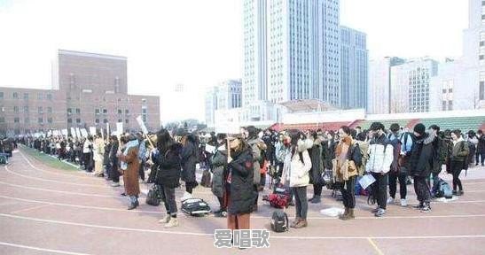本人学的声乐,学校没有表演。我能不能通过艺考集训来学习一下,然后考个表演类院校 本人学的声乐,学校没有表演。我能不能通过艺考集训来学习一下,然后考个表演类院校 - 爱唱歌