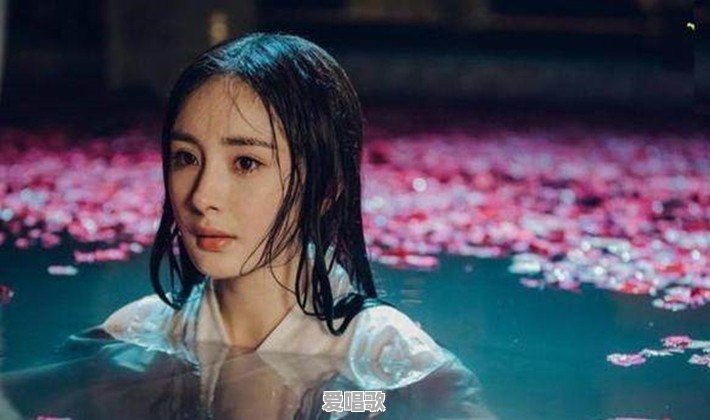 娱乐圈哪些明星的体型堪称“魔鬼身材” 娱乐圈哪些明星的体型堪称“魔鬼身材” - 爱唱歌