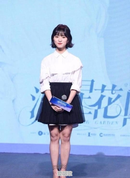 娱乐圈哪些明星的体型堪称“魔鬼身材” 娱乐圈哪些明星的体型堪称“魔鬼身材” - 爱唱歌