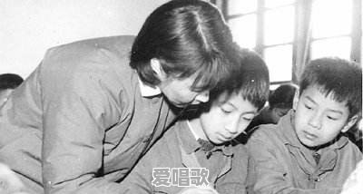 一名女教师的最高荣誉是什么 一名女教师的最高荣誉是什么 - 爱唱歌