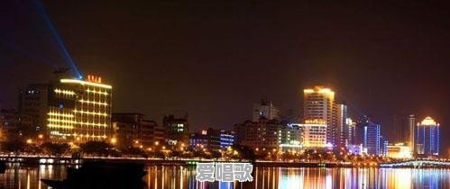 三亚夜晚哪里好玩 三亚夜晚哪里好玩 - 爱唱歌