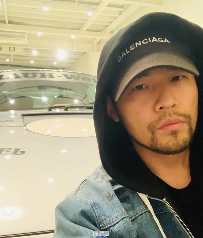 崔健、张国荣谁对华语乐坛的贡献最大 - 爱唱歌