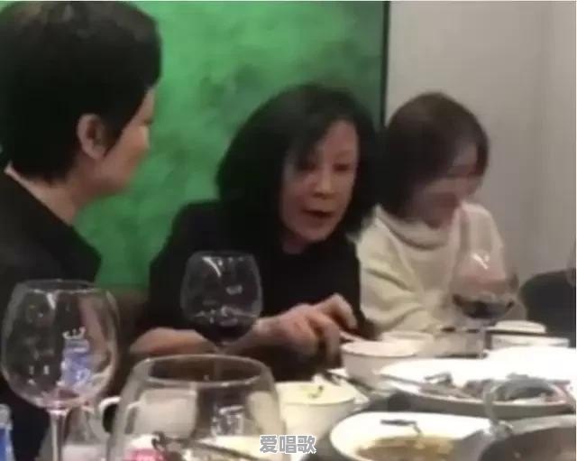 经常抽烟的人能唱好歌曲、成为歌唱家吗 经常抽烟的人能唱好歌曲、成为歌唱家吗 - 爱唱歌