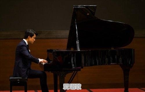 一个没弹过钢琴的小白,到一名合格的钢琴音乐家,需要经过哪些挑战 一个没弹过钢琴的小白,到一名合格的钢琴音乐家,需要经过哪些挑战 - 爱唱歌