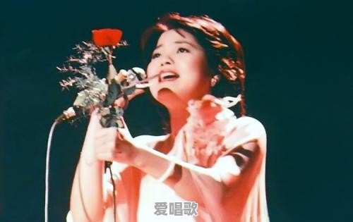 哪些歌曲的歌名或者内容里出现了人名 哪些歌曲的歌名或者内容里出现了人名 - 爱唱歌