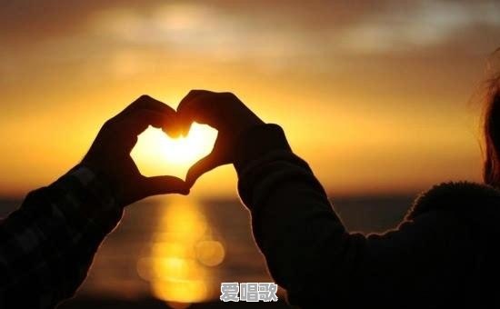 爱一个人爱到卑微。这样真的好吗 爱一个人爱到卑微。这样真的好吗 - 爱唱歌