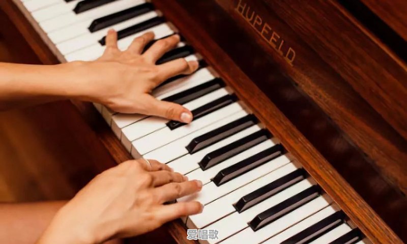 音乐史上有哪些歌被称之为神曲?你喜欢哪一首?为什么 音乐史上有哪些歌被称之为神曲?你喜欢哪一首?为什么 - 爱唱歌
