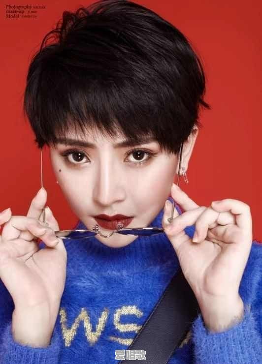 有些女人让男人给她唱歌听是什么意思 有些女人让男人给她唱歌听是什么意思 - 爱唱歌