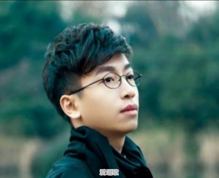 你最喜欢或者最让你感动的一句歌词是什么 你最喜欢或者最让你感动的一句歌词是什么 - 爱唱歌