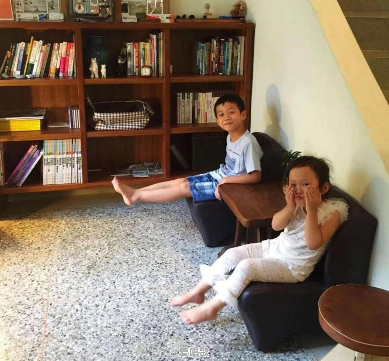 楼上租户家的孩子光脚在家乱跑,动静很大,上门沟通对方态度蛮横,该如何处理 楼上租户家的孩子光脚在家乱跑,动静很大,上门沟通对方态度蛮横,该如何处理 - 爱唱歌