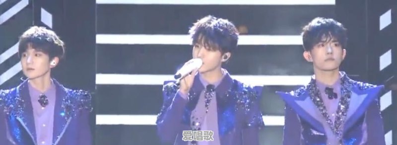在日本是巨星级的藏族女歌手阿兰·达瓦卓玛唱功颜值都在线,为什么在中国火不起来 在日本是巨星级的藏族女歌手阿兰·达瓦卓玛唱功颜值都在线,为什么在中国火不起来 - 爱唱歌