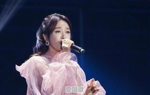 蔡徐坤和TFBOYS相比,谁的人气高 蔡徐坤和TFBOYS相比,谁的人气高 - 爱唱歌