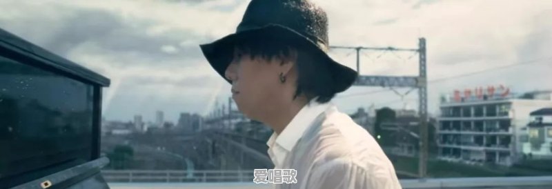 新海诚《你的名字》中文版主题曲由五月天演唱,会影响你对片子的印象吗 新海诚《你的名字》中文版主题曲由五月天演唱,会影响你对片子的印象吗 - 爱唱歌