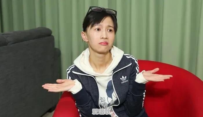 我想问问明星演员、明星歌手、明星作家、明星主播，哪个职业最赚钱，这4个行业中哪个行业最难出头 - 爱唱歌