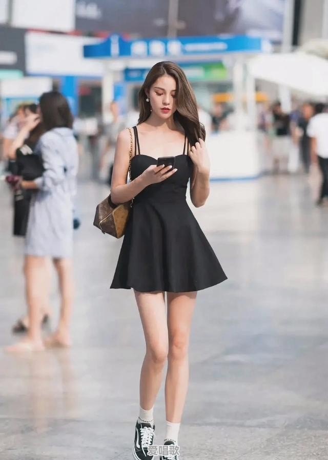 女生有多喜欢小吊带的裙子?淘宝上有推荐的吗 女生有多喜欢小吊带的裙子?淘宝上有推荐的吗 - 爱唱歌