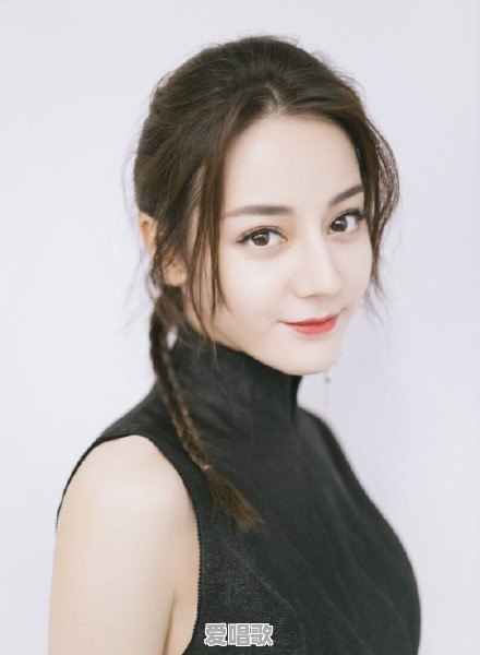 李佳琦为什么要对杨幂开黄腔？开黄腔有没有影响在你心中的形象 - 爱唱歌