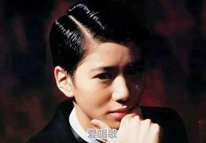 娱乐圈里曾女扮男装惊艳你的明星都有谁 娱乐圈里曾女扮男装惊艳你的明星都有谁 - 爱唱歌
