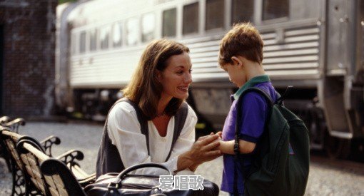 小孩平时喜欢跳舞,但上台了就不跳,有什么办法 小孩平时喜欢跳舞,但上台了就不跳,有什么办法 - 爱唱歌