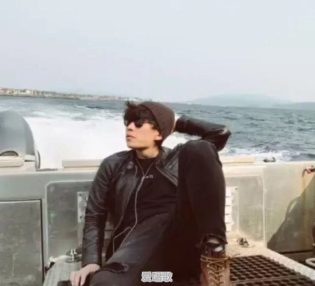 在目前华语乐坛中是否存在专辑有销量、个人风格鲜明、作品有深度、从不炒作的原创音乐人 在目前华语乐坛中是否存在专辑有销量、个人风格鲜明、作品有深度、从不炒作的原创音乐人 - 爱唱歌